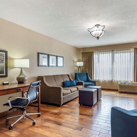 Comfort Inn & Suites Blue Ridge Luaran gambar