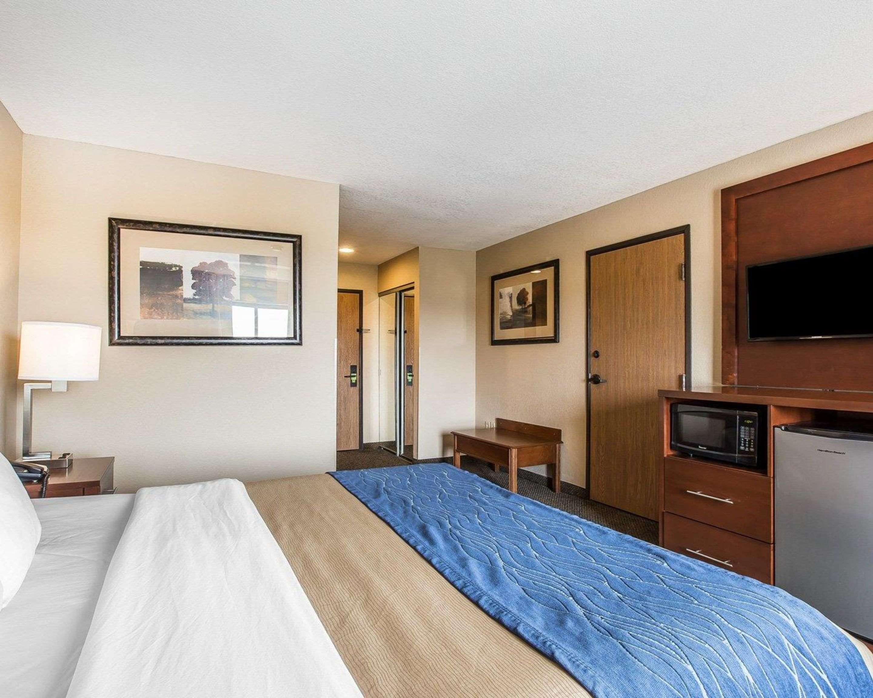 Comfort Inn & Suites Blue Ridge Luaran gambar